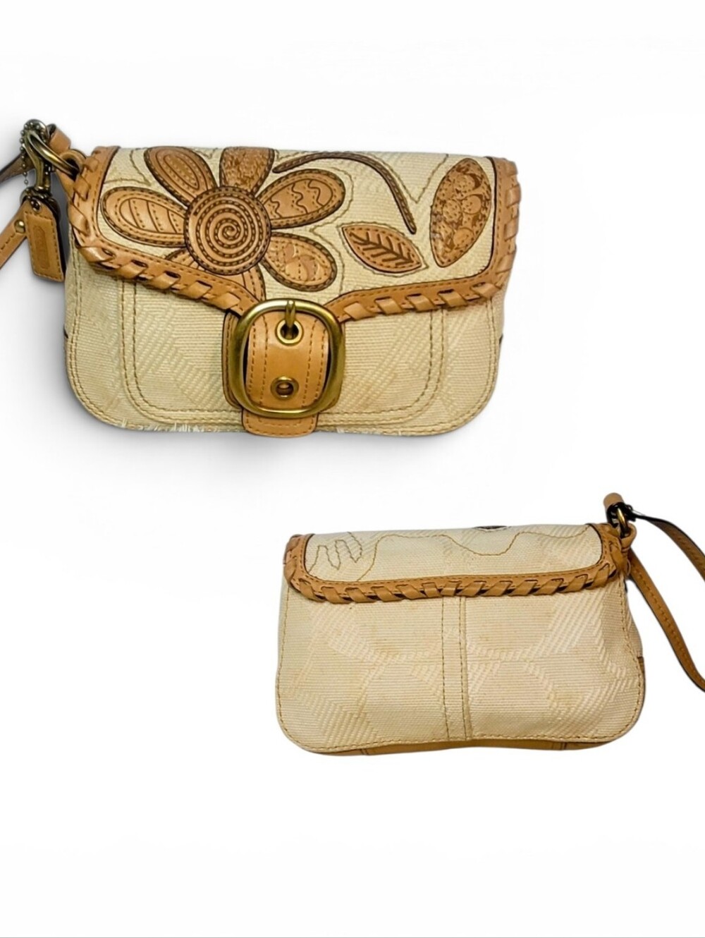 COACH Bleecker Vachetta Floral Applique' Wristlet